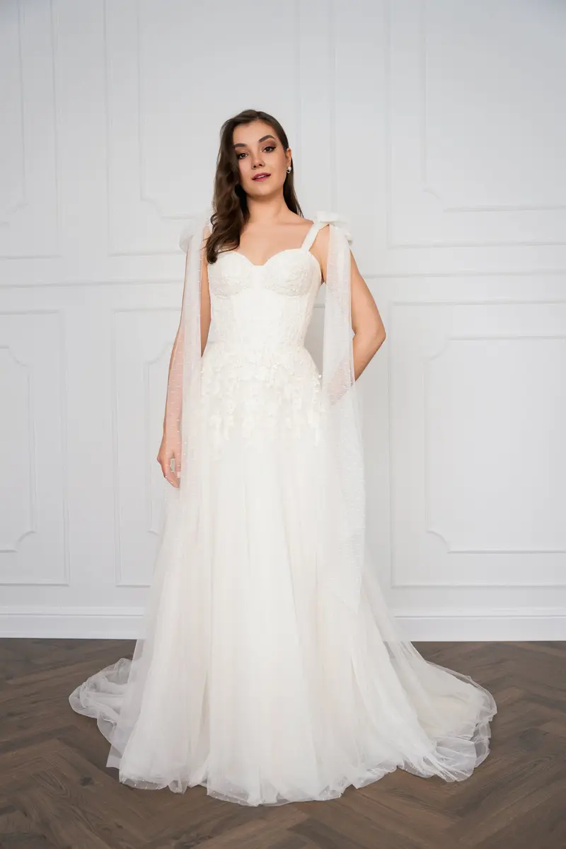 Photo 5 of 5 – Wedding dress “creamy Flower”